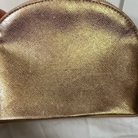 💚 Michael Kors - Rose Gold Mini Makeup Bag - 7 x 5 x 2.5 inches - Picture 2 of 5